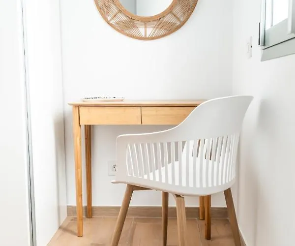 Canteras Lighthouse *