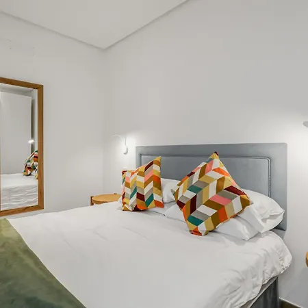 Canteras Lighthouse *